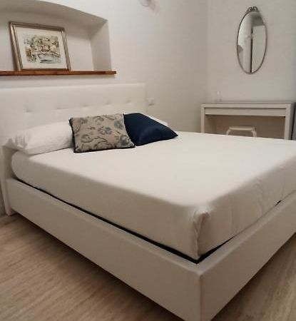 Apartament Dimora Tra Ciuchi E Poeti LʼAquila Zewnętrze zdjęcie