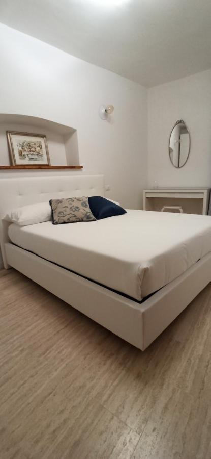 Apartament Dimora Tra Ciuchi E Poeti LʼAquila Zewnętrze zdjęcie